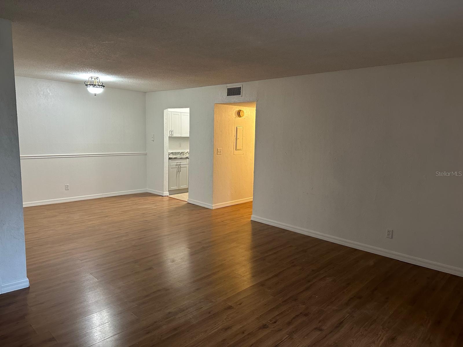 Image 13 of 18 For 6519 Newberry Road 911