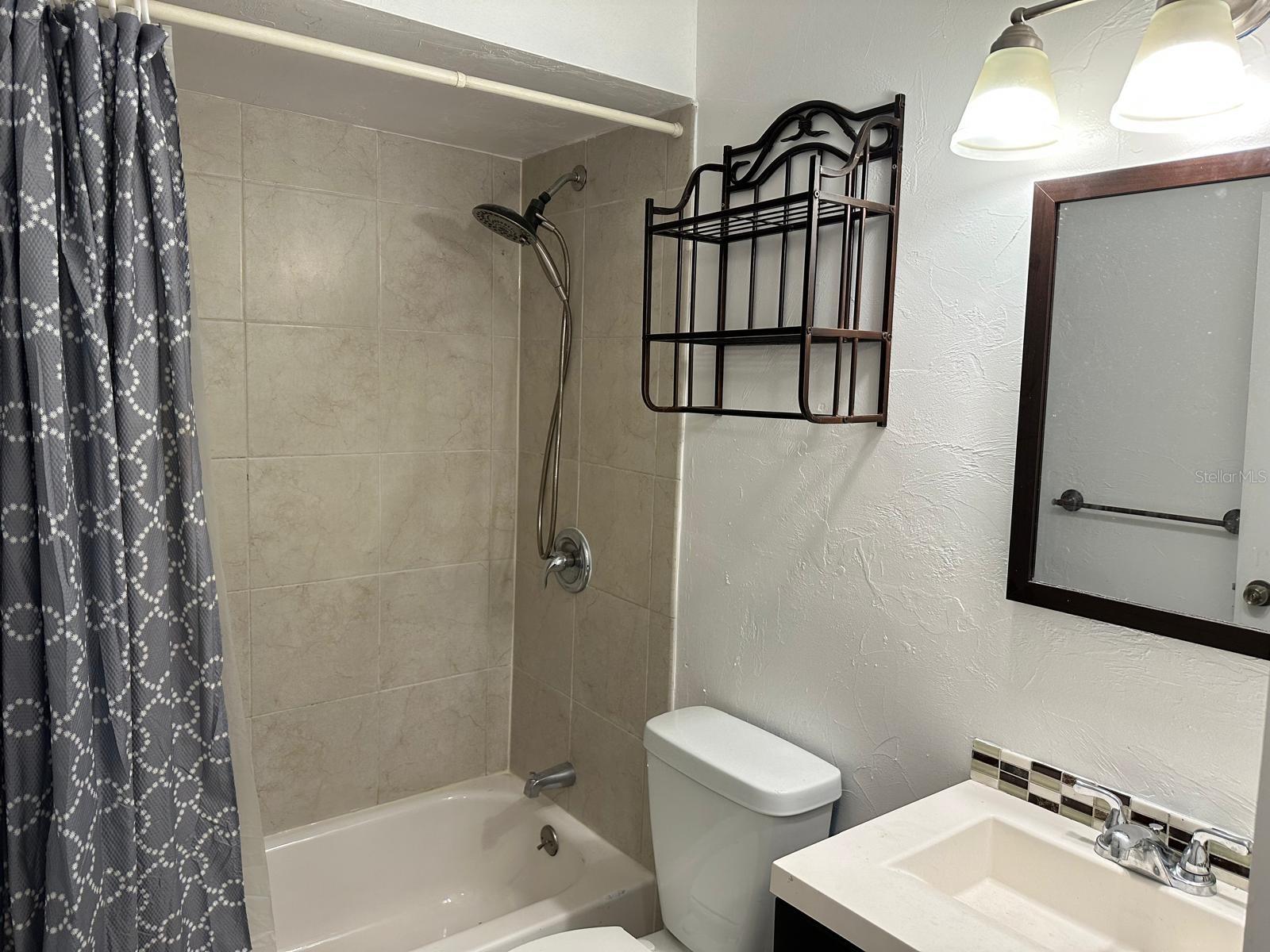 Image 14 of 18 For 6519 Newberry Road 911