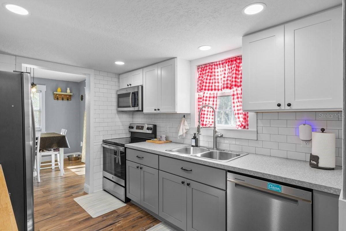 Image 10 of 39 For 240 Whirlwind Loop