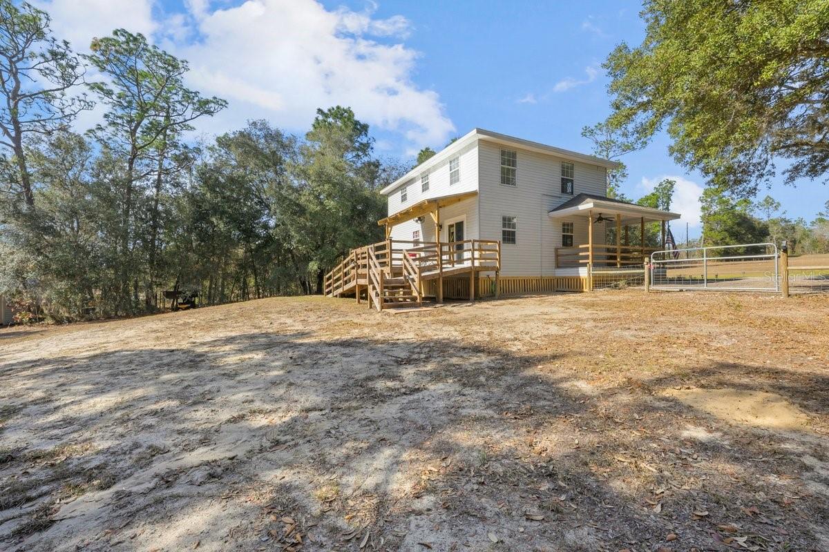 Image 28 of 39 For 240 Whirlwind Loop