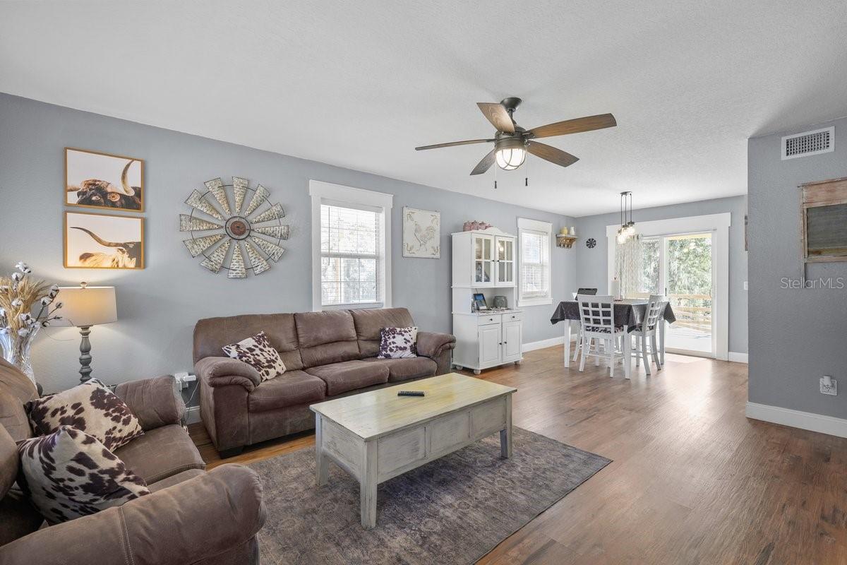 Image 4 of 39 For 240 Whirlwind Loop