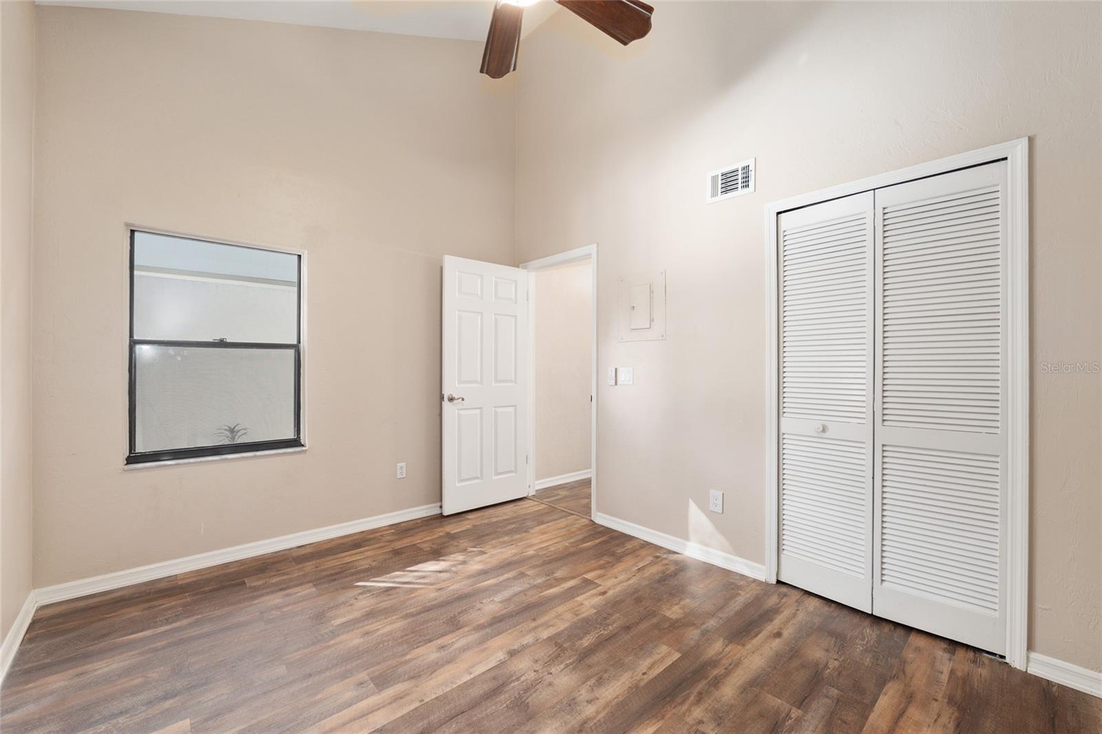 Image 28 of 47 For 7200 8th Avenue E29