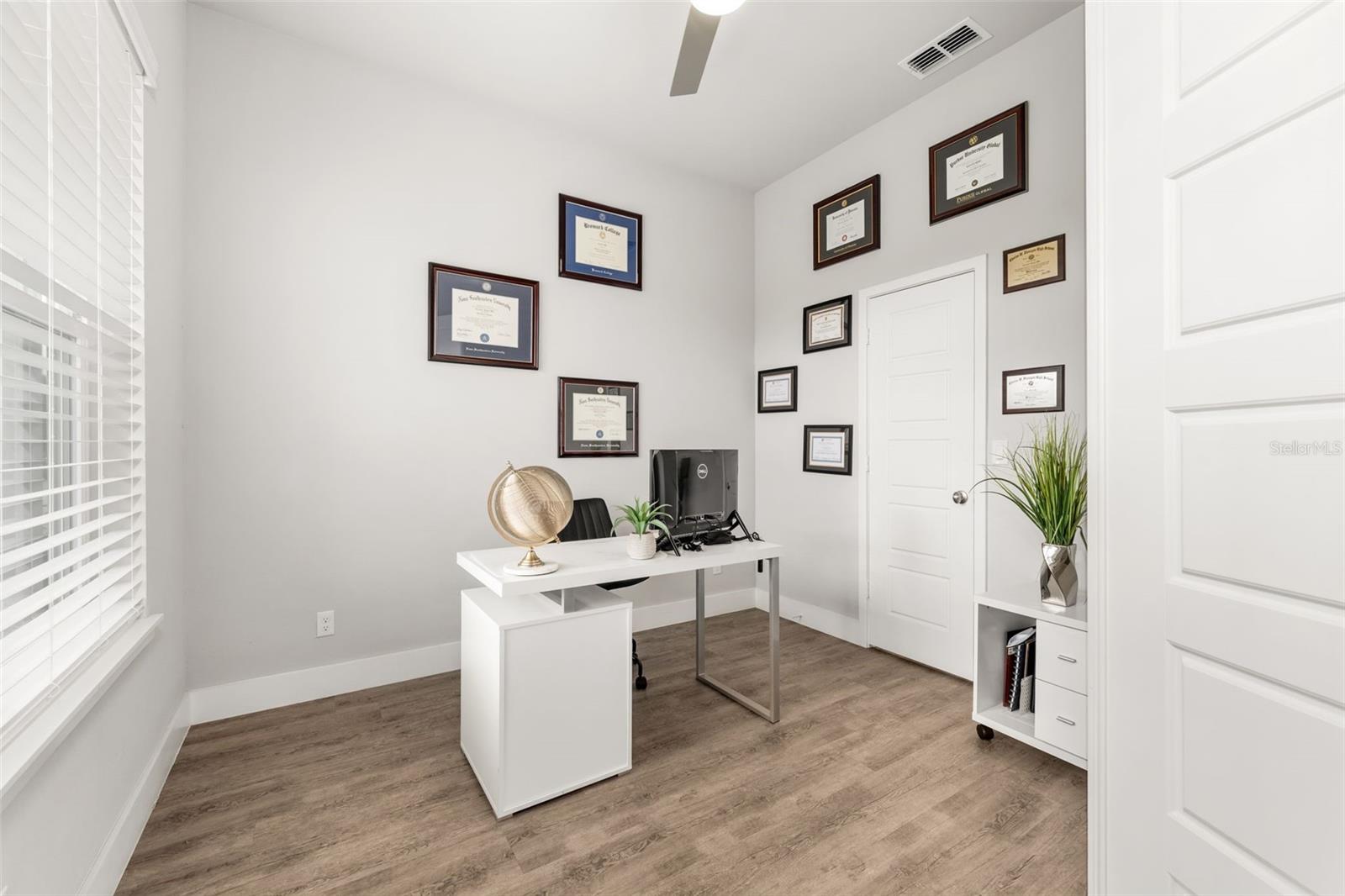 Image 17 of 52 For 6464 77th Street