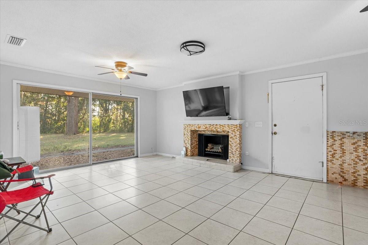 Image 9 of 20 For 425 79th Drive