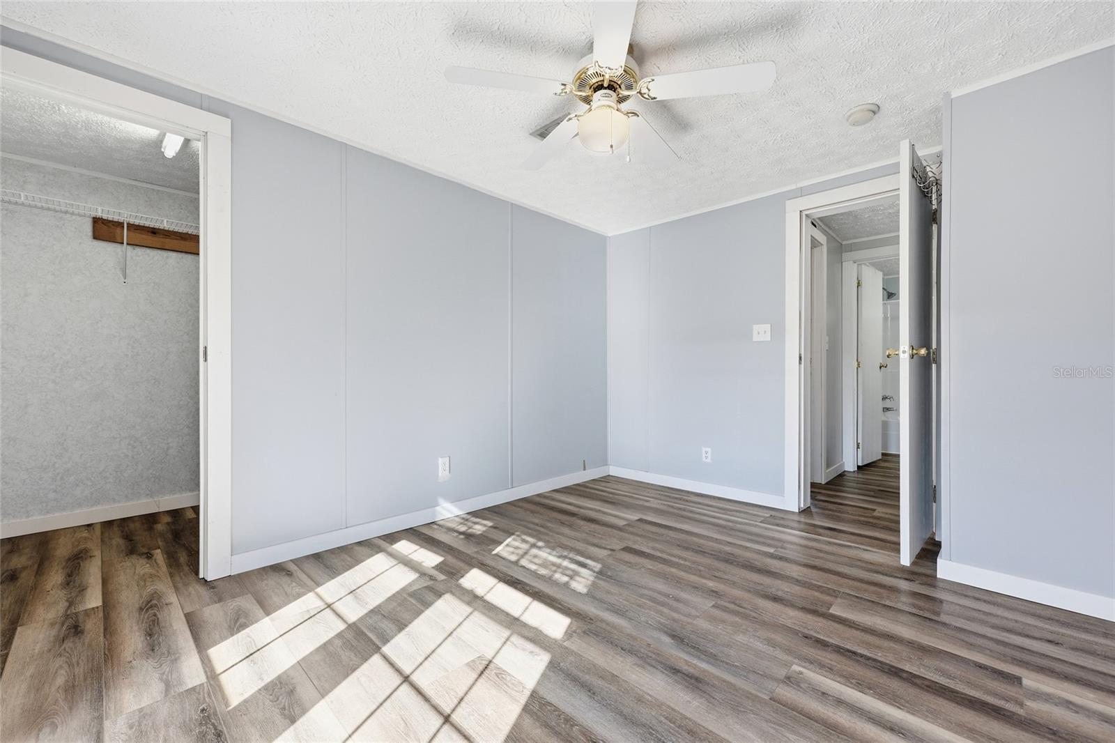 Image 19 of 35 For 7119 24th Loop