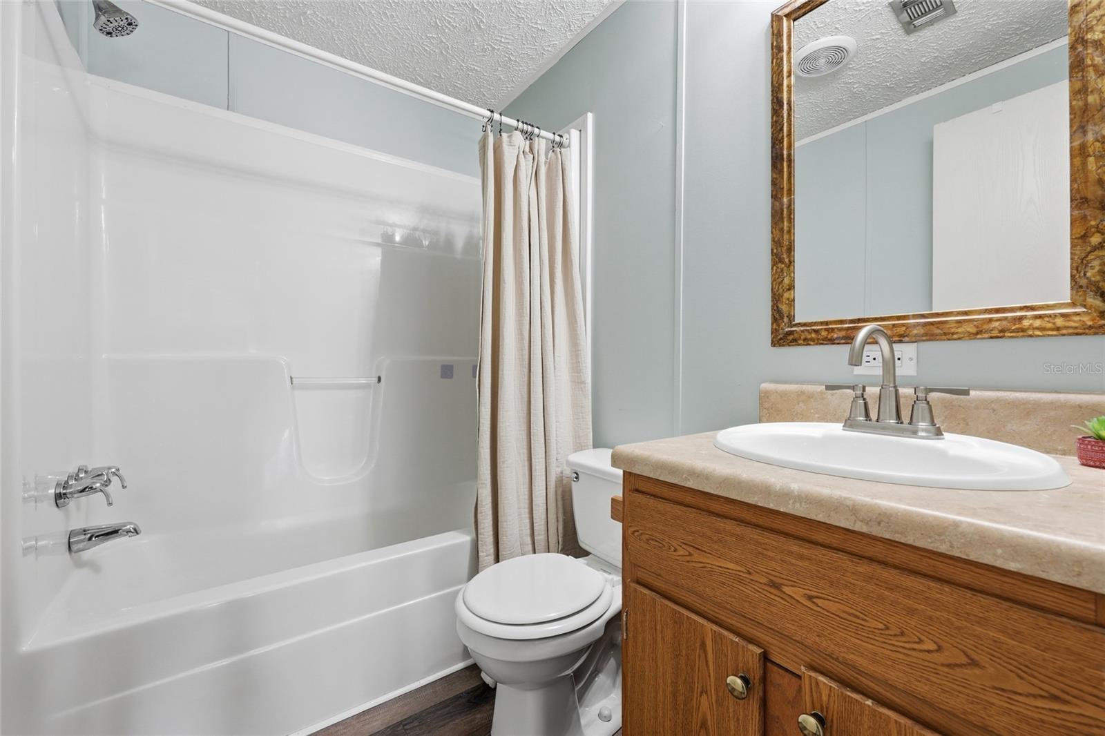 Image 20 of 35 For 7119 24th Loop