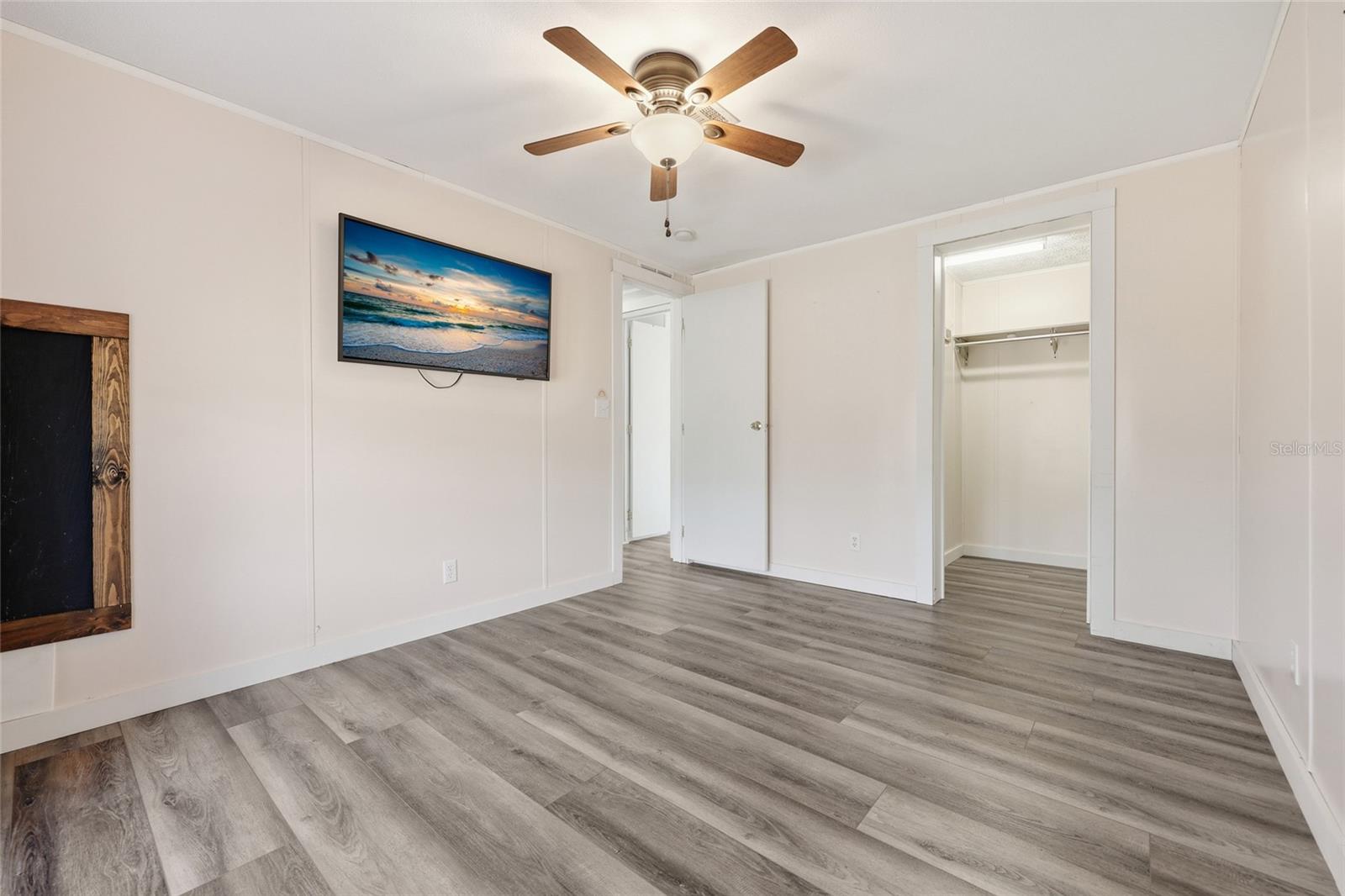 Image 22 of 35 For 7119 24th Loop