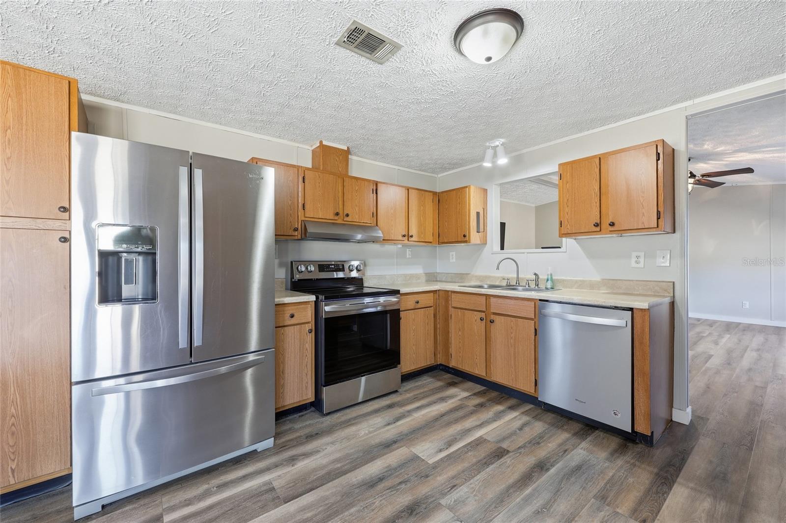 Image 6 of 35 For 7119 24th Loop