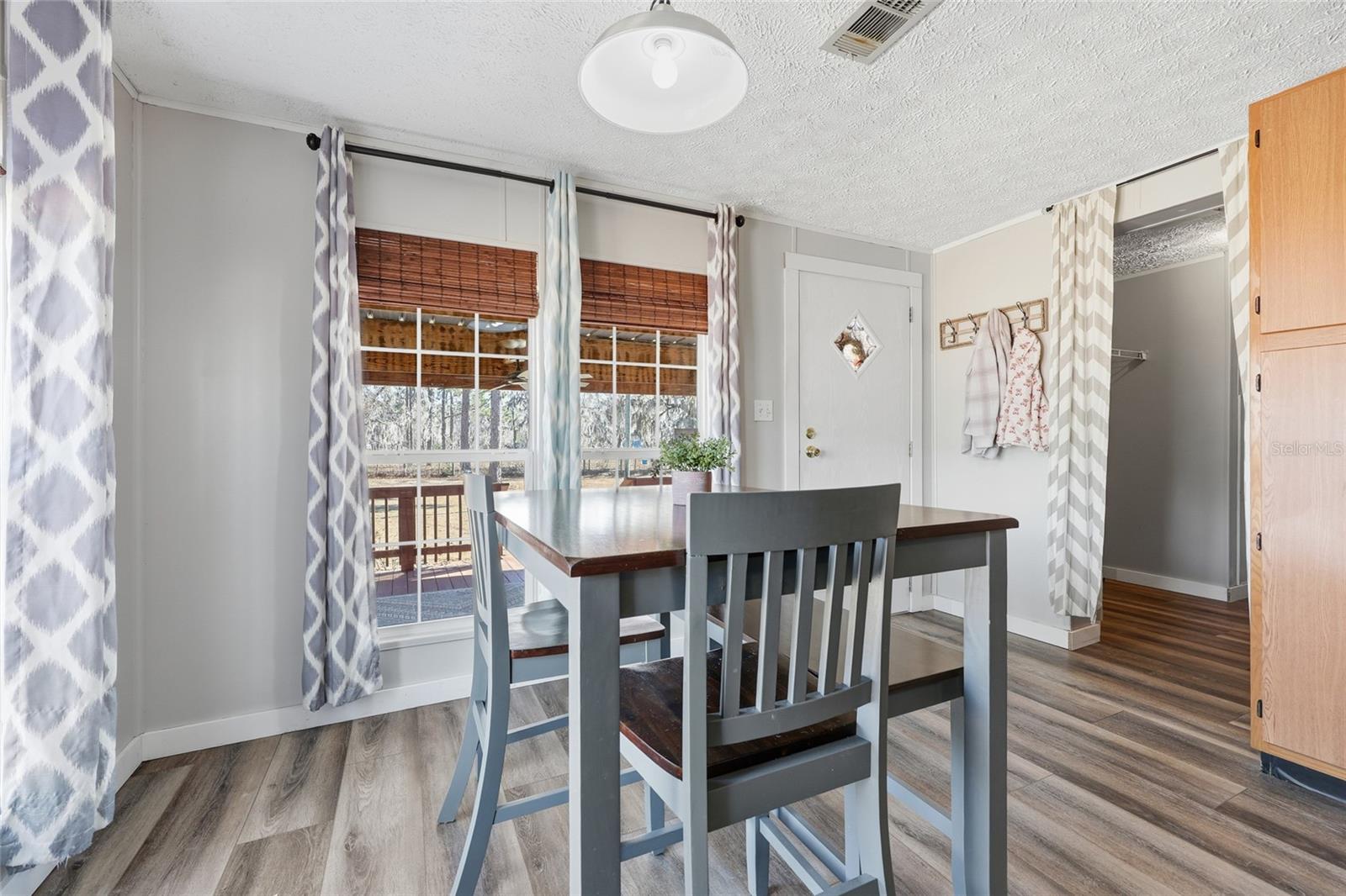 Image 8 of 35 For 7119 24th Loop