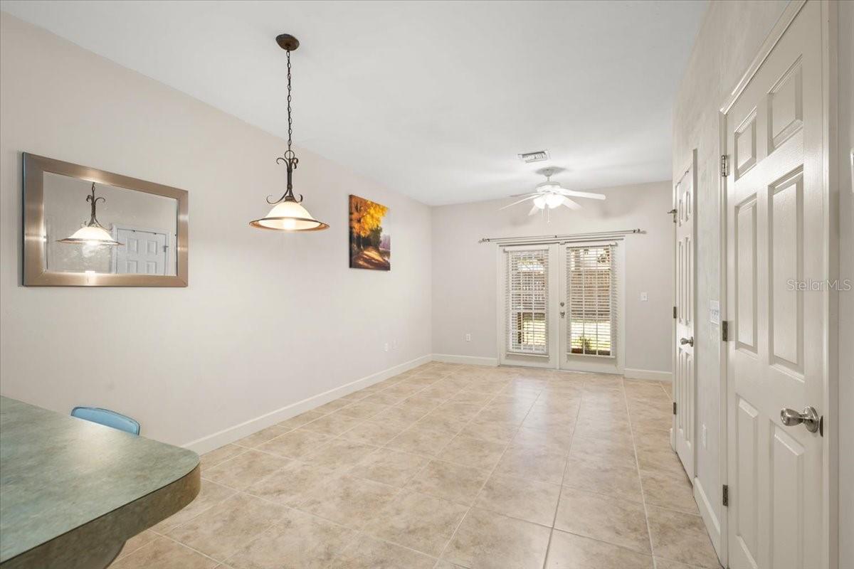 Image 11 of 31 For 2945 35th Place 137