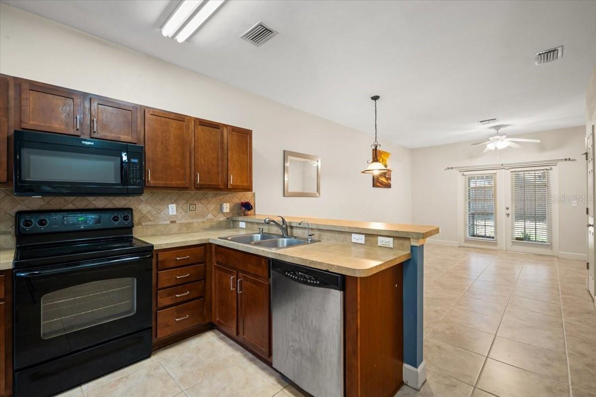 Image 6 of 31 For 2945 35th Place 137