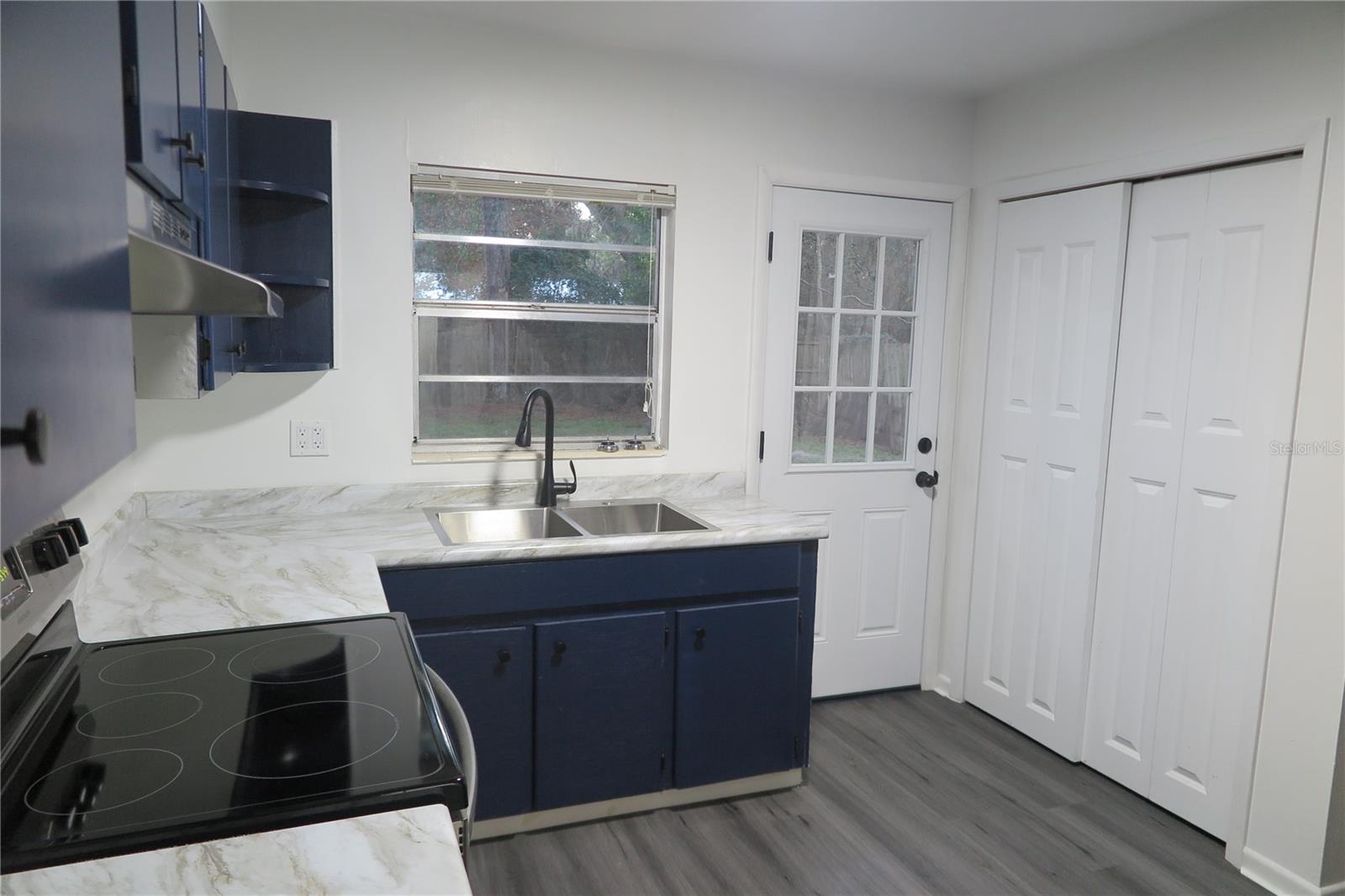 Image 13 of 17 For 509 19th Lane B