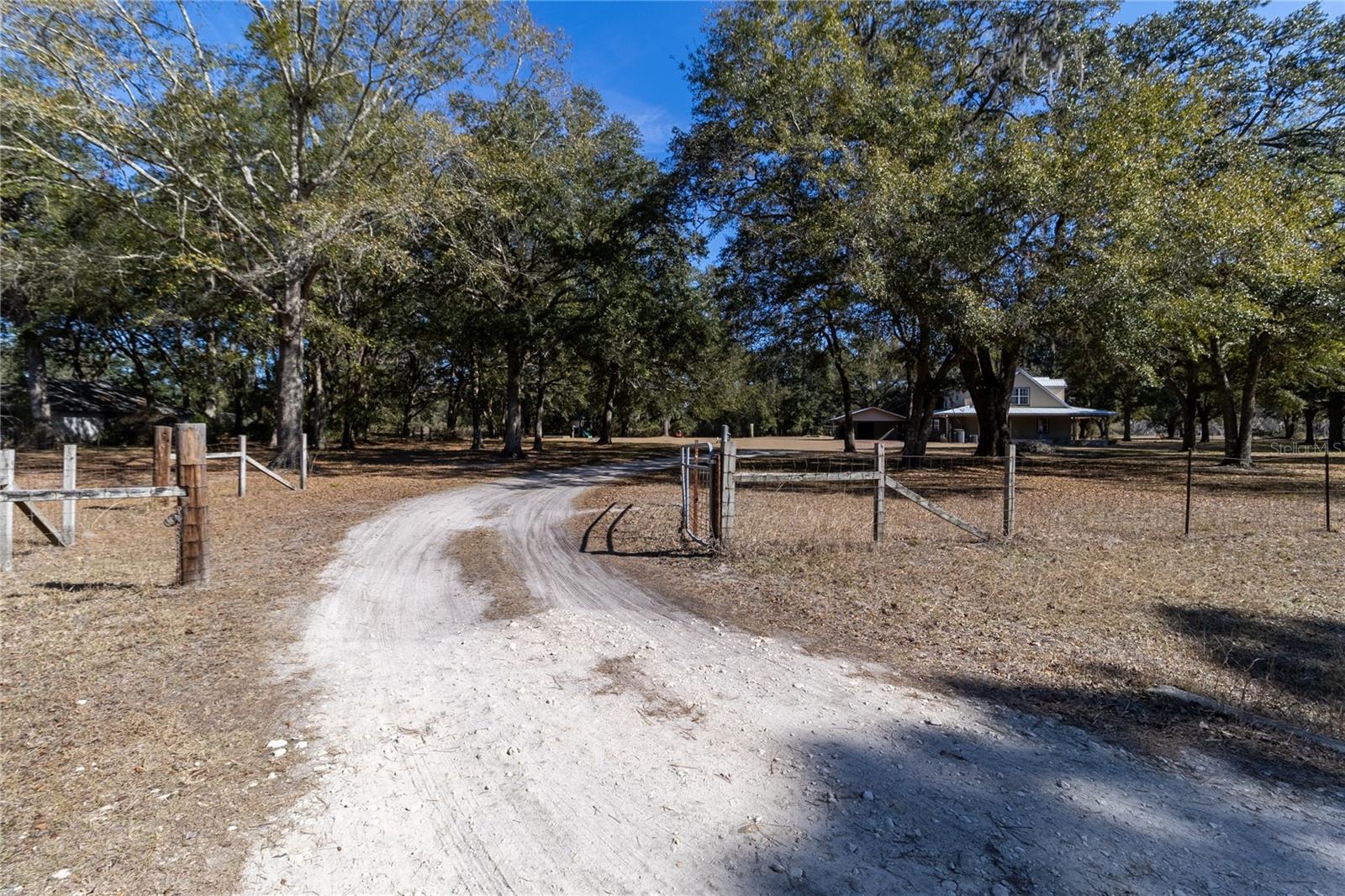 Image 17 of 48 For 8116 113th Avenue