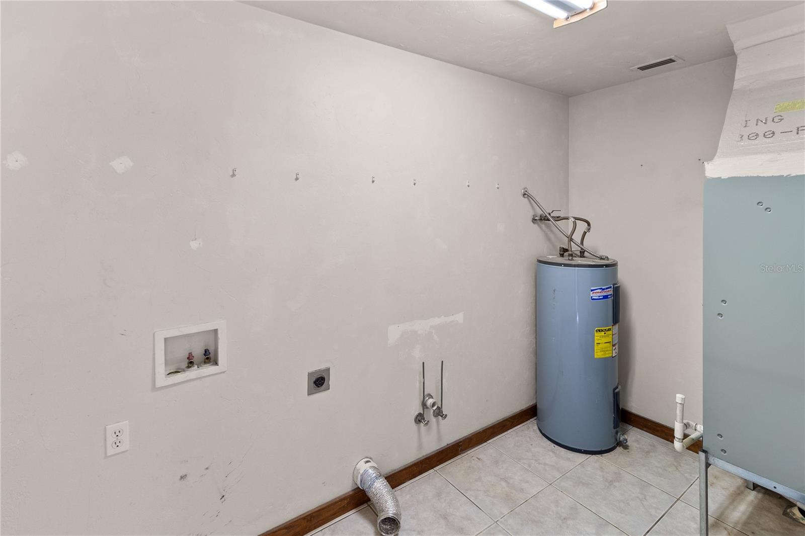 Image 27 of 48 For 8116 113th Avenue