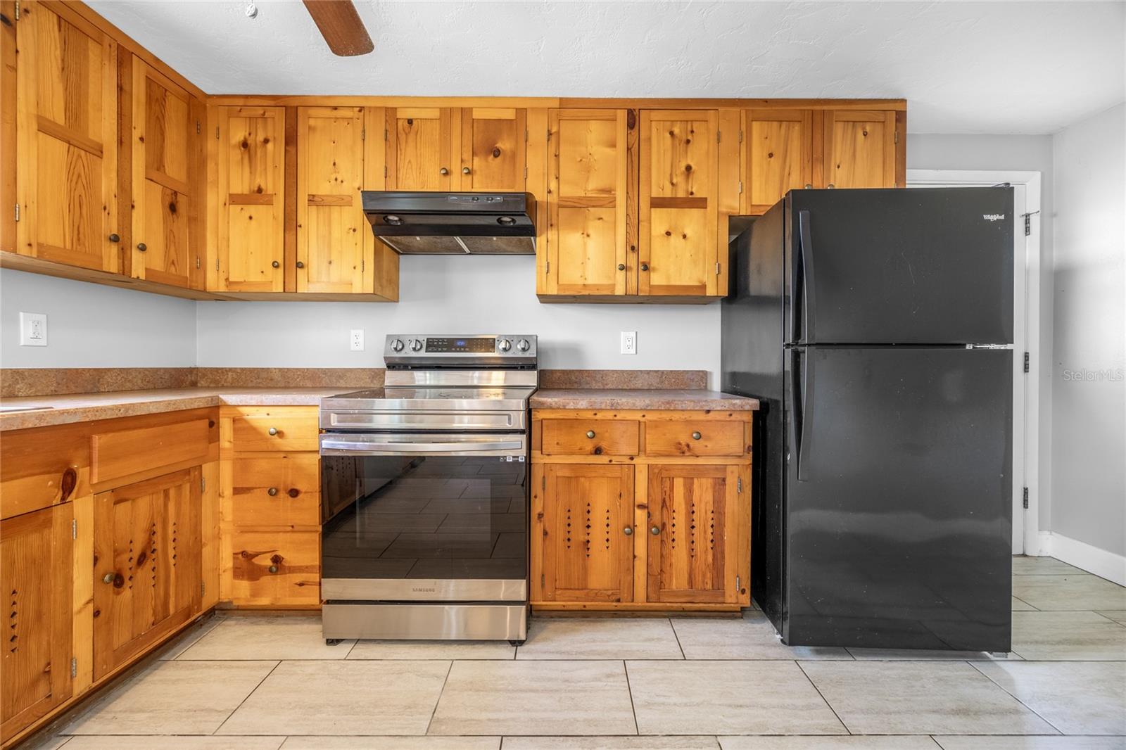 Image 11 of 73 For 16602 124th Avenue