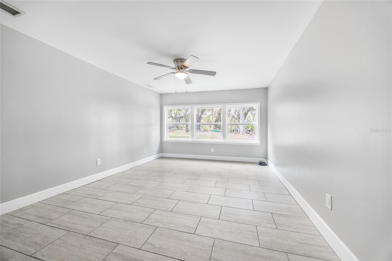 Image 22 of 73 For 16602 124th Avenue