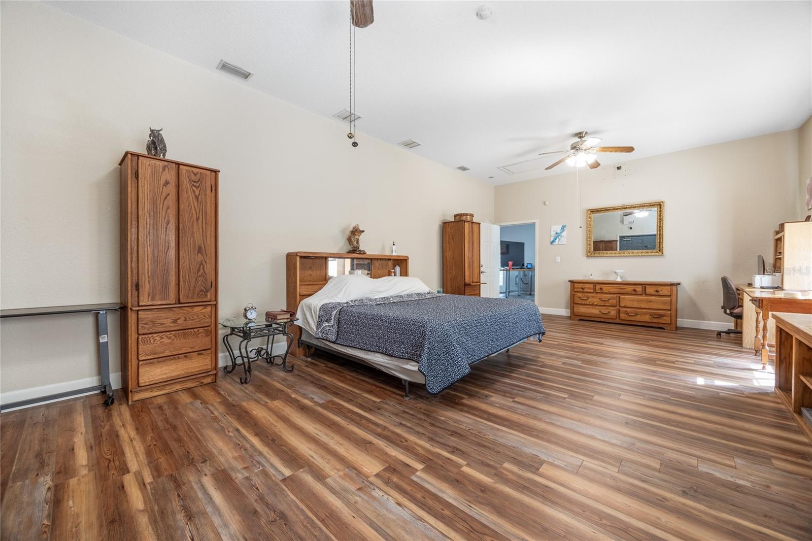 Image 47 of 73 For 16602 124th Avenue