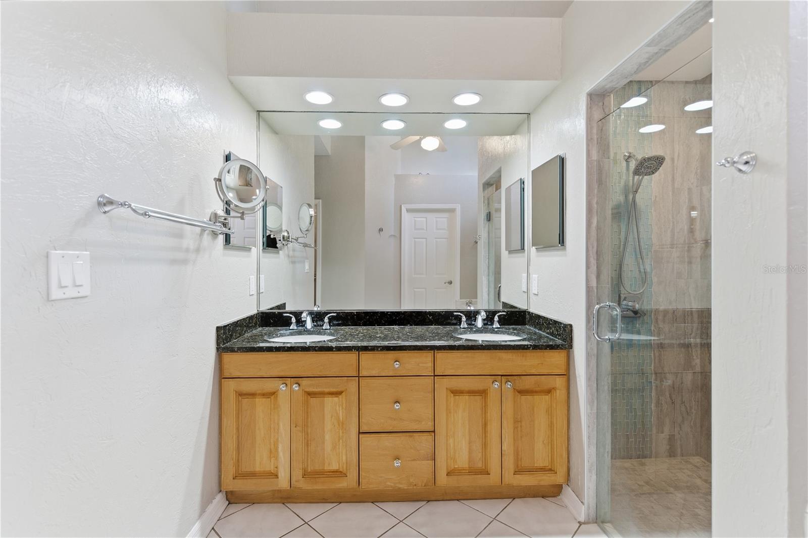 Image 22 of 42 For 5117 78 Place