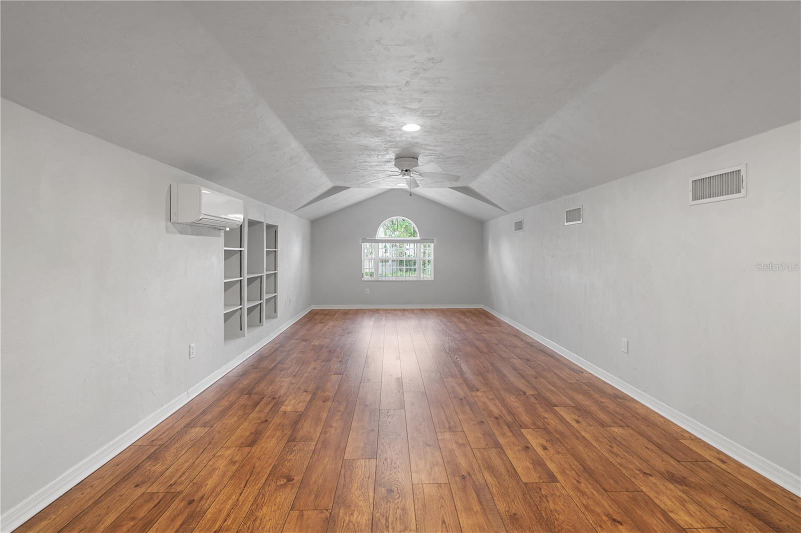 Image 32 of 42 For 5117 78 Place