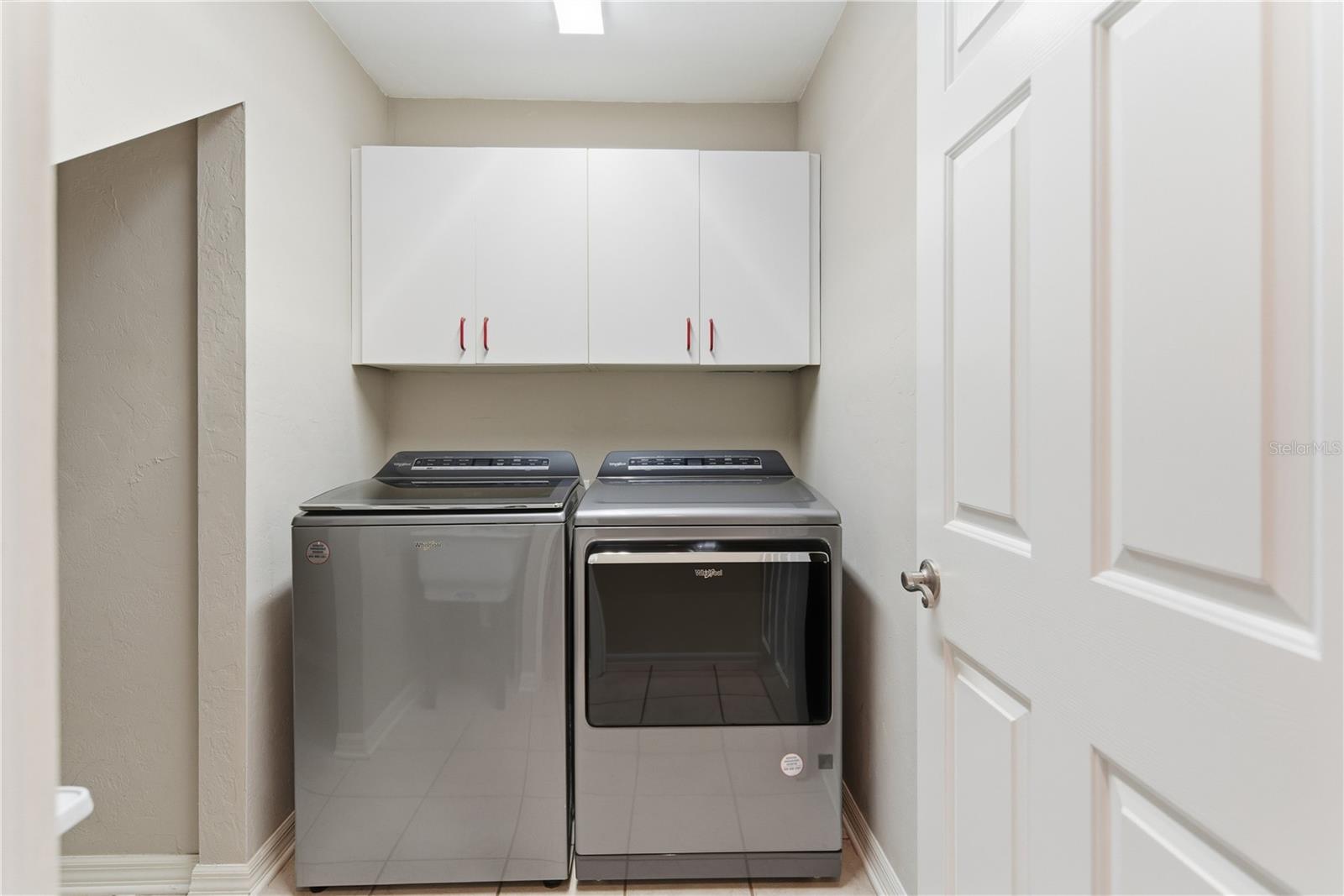 Image 34 of 42 For 5117 78 Place