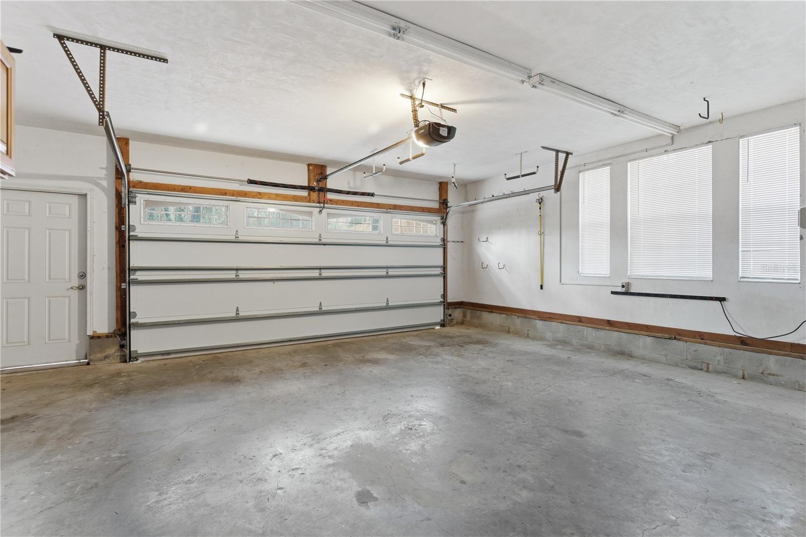 Image 35 of 42 For 5117 78 Place