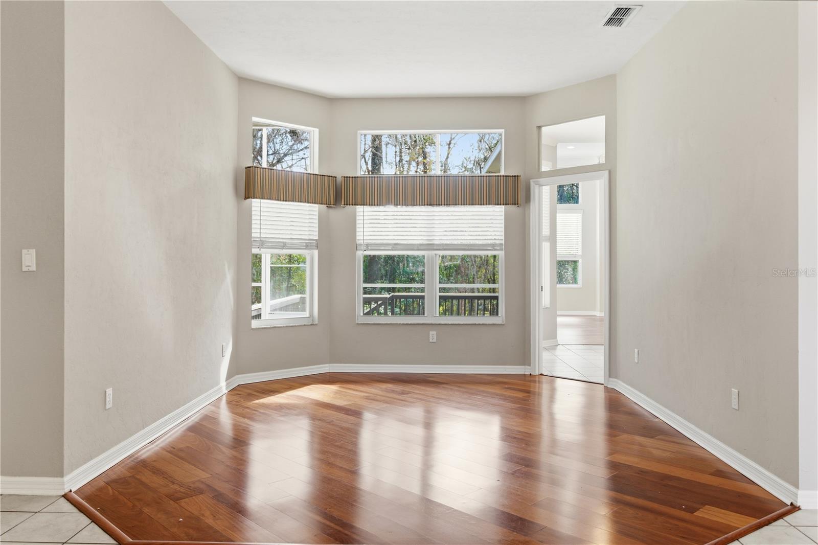 Image 4 of 42 For 5117 78 Place