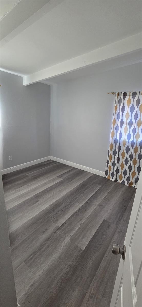 Listing photo id 9 for 2818 12 Street Ne