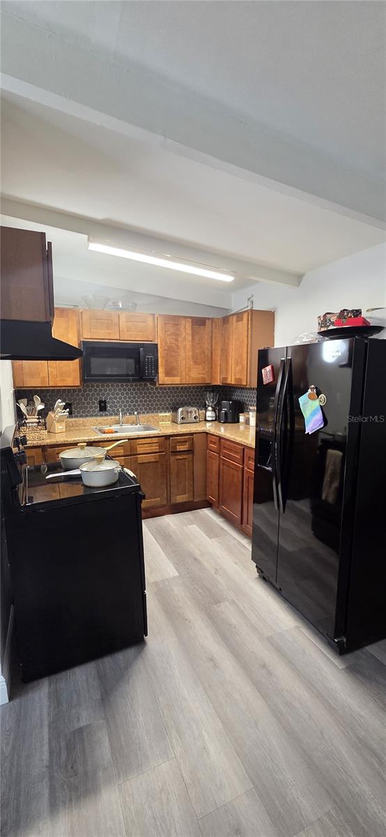 Listing photo id 2 for 2818 12 Street Ne