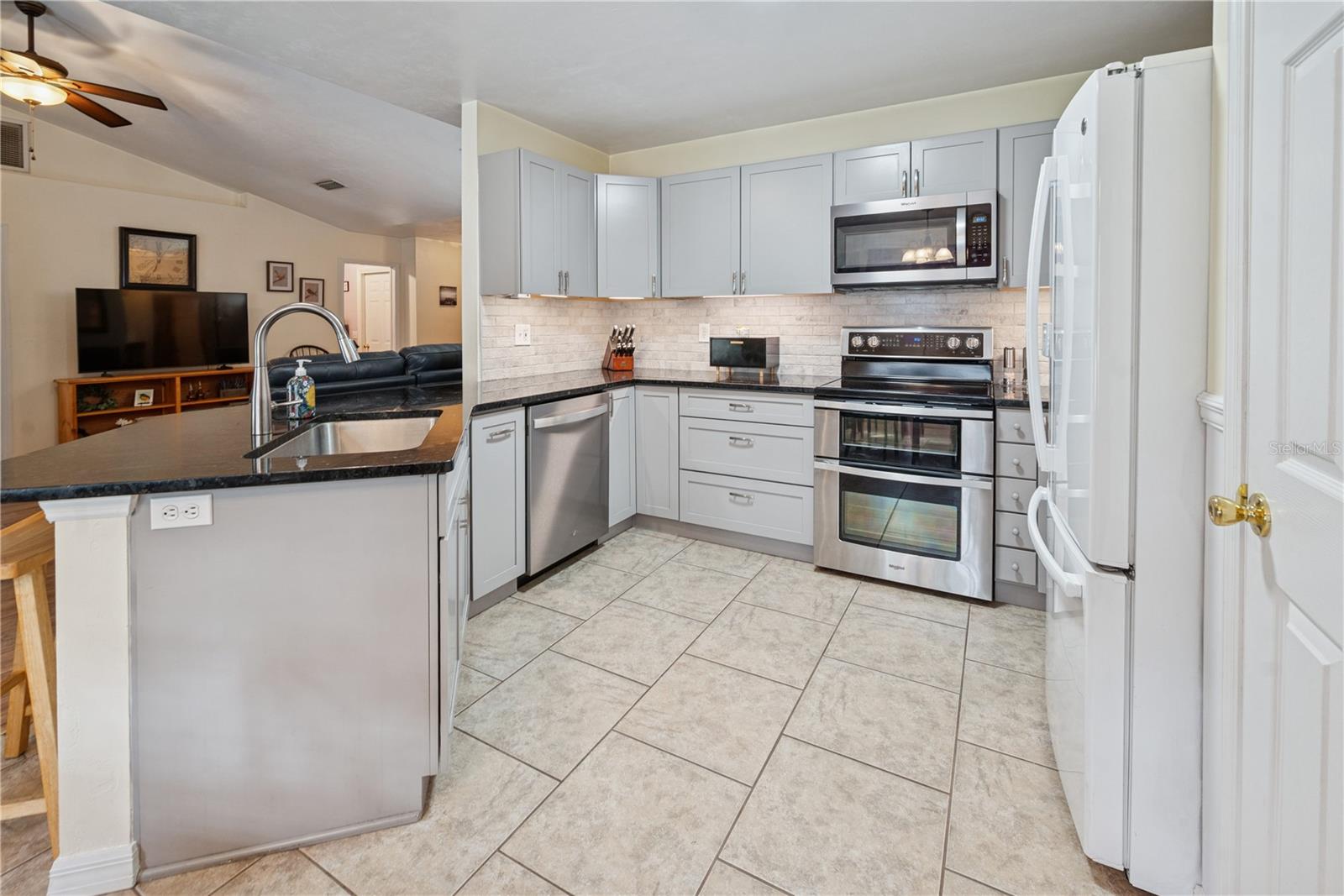 Image 10 of 46 For 6607 Woodland Drive