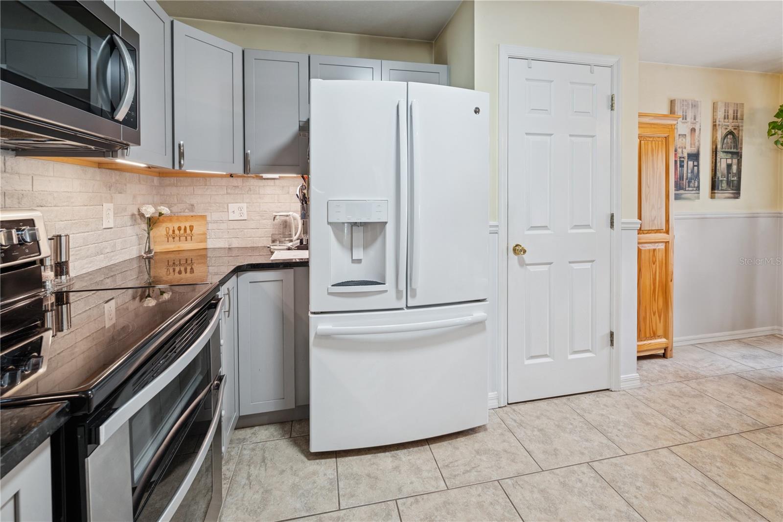 Image 11 of 46 For 6607 Woodland Drive