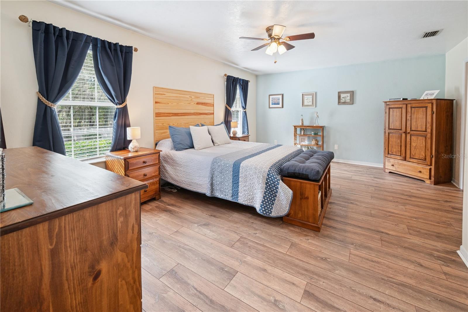 Image 14 of 46 For 6607 Woodland Drive