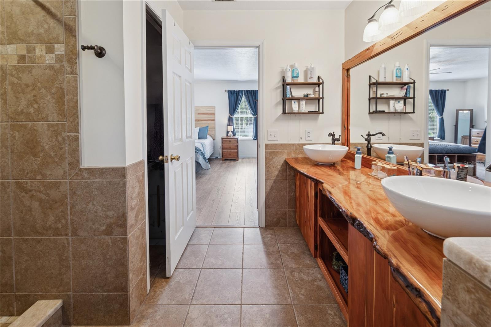 Image 21 of 46 For 6607 Woodland Drive