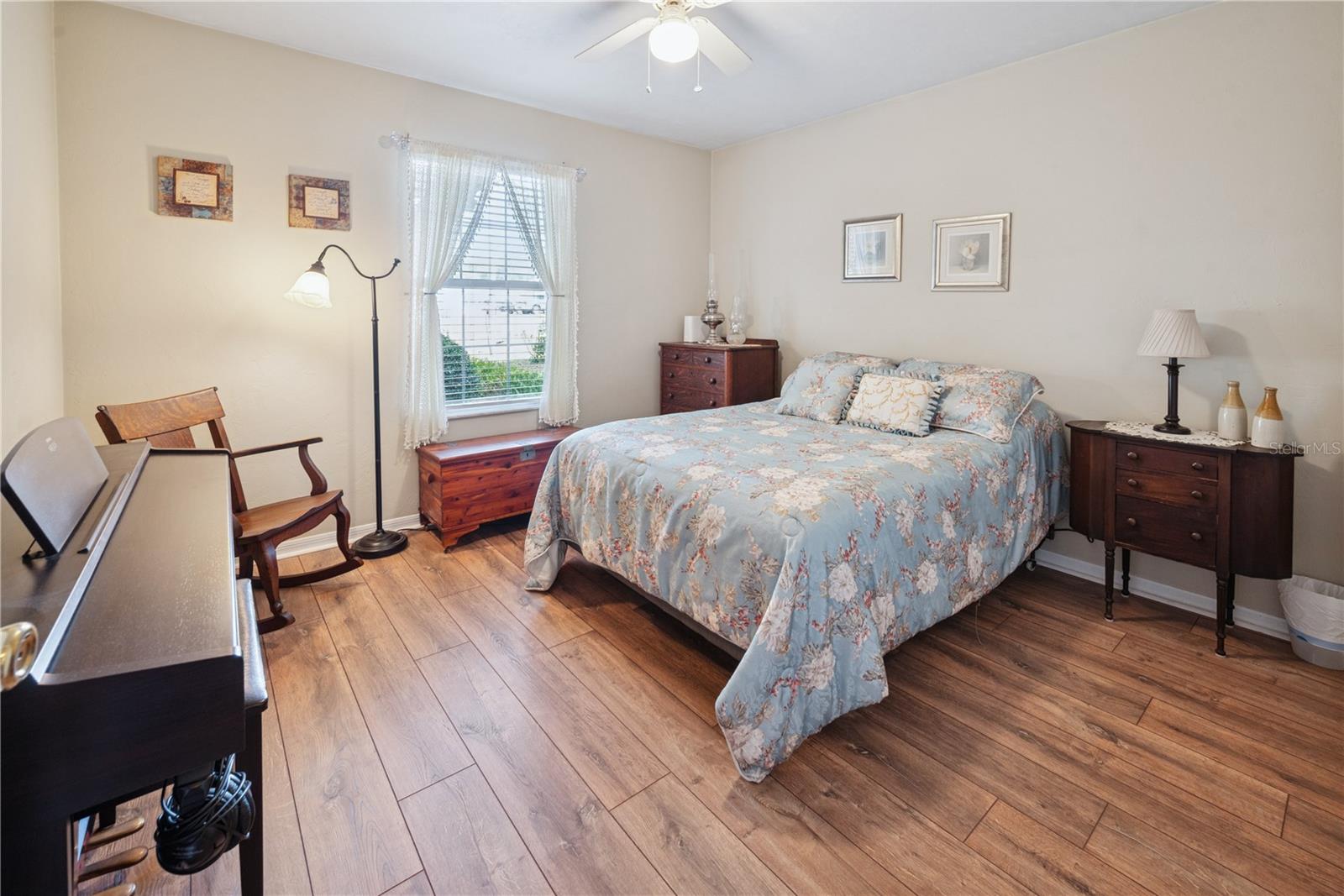 Image 27 of 46 For 6607 Woodland Drive