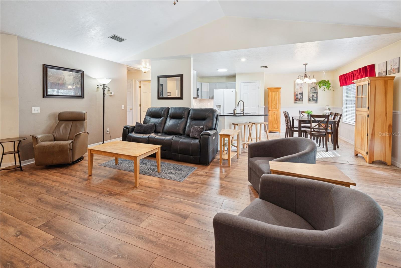 Image 8 of 46 For 6607 Woodland Drive