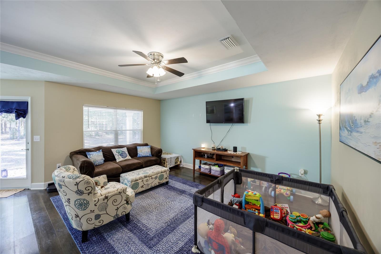 Image 20 of 39 For 667 Stephens Street