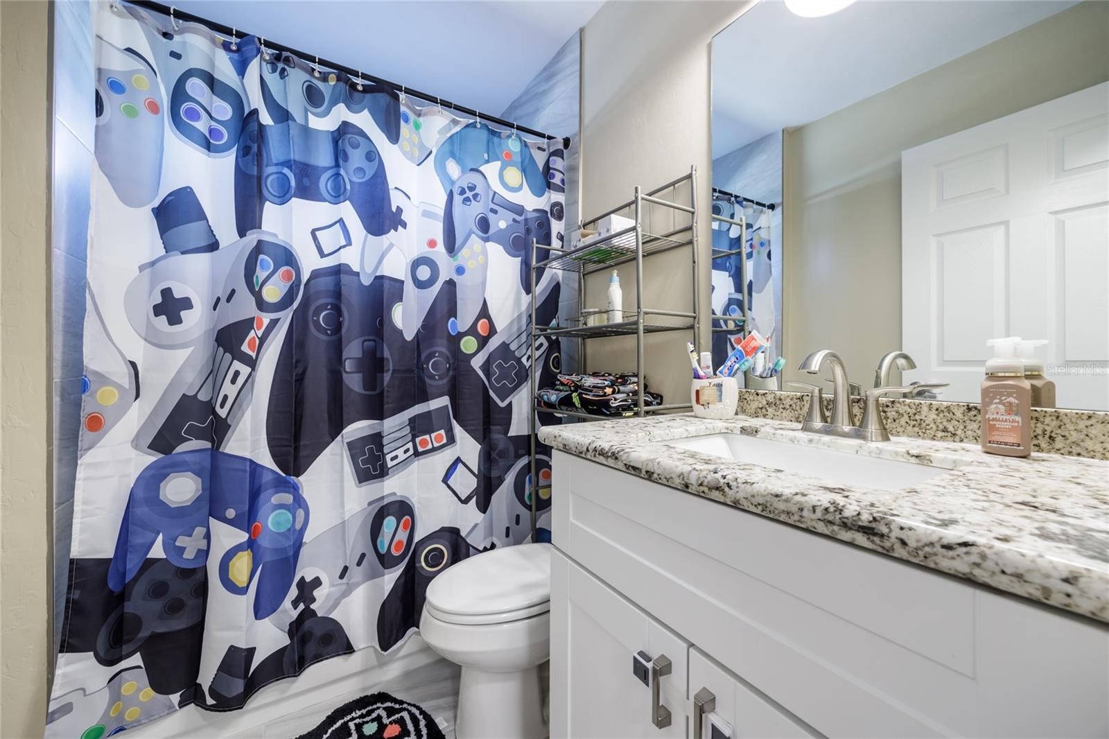 Image 24 of 39 For 667 Stephens Street