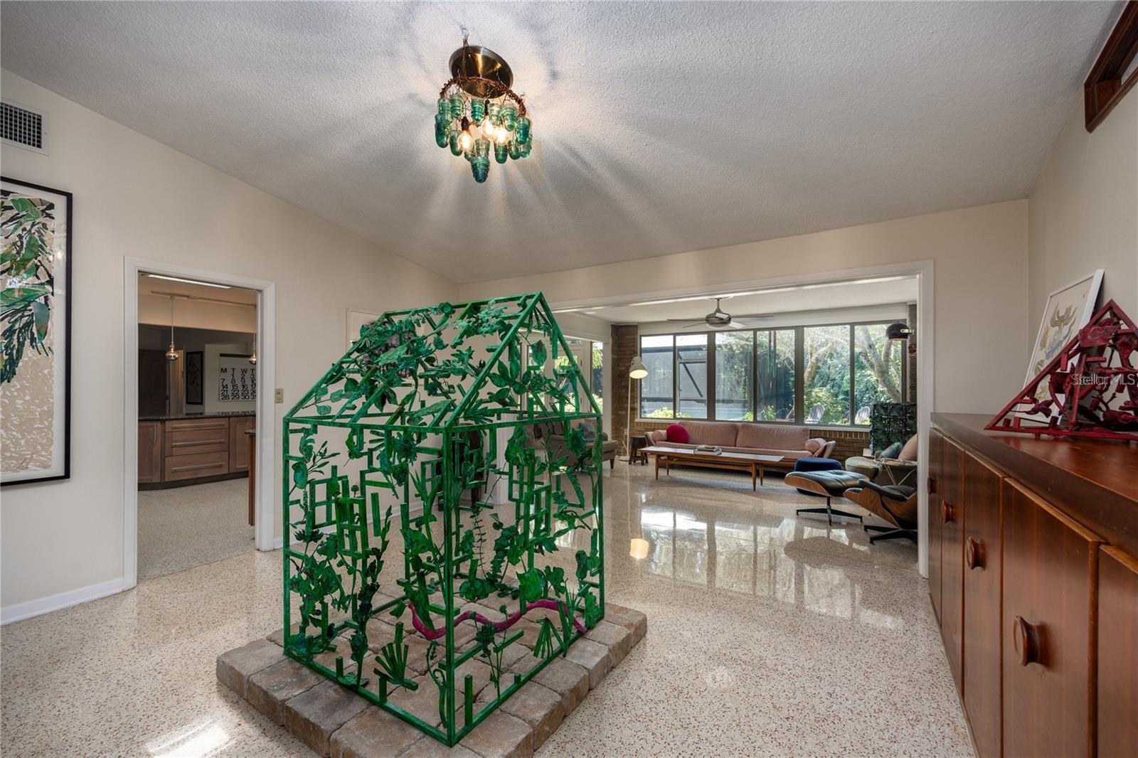 Listing photo id 17 for 415 32nd Street