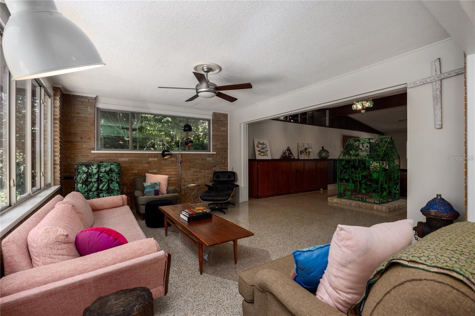 Listing photo id 21 for 415 32nd Street