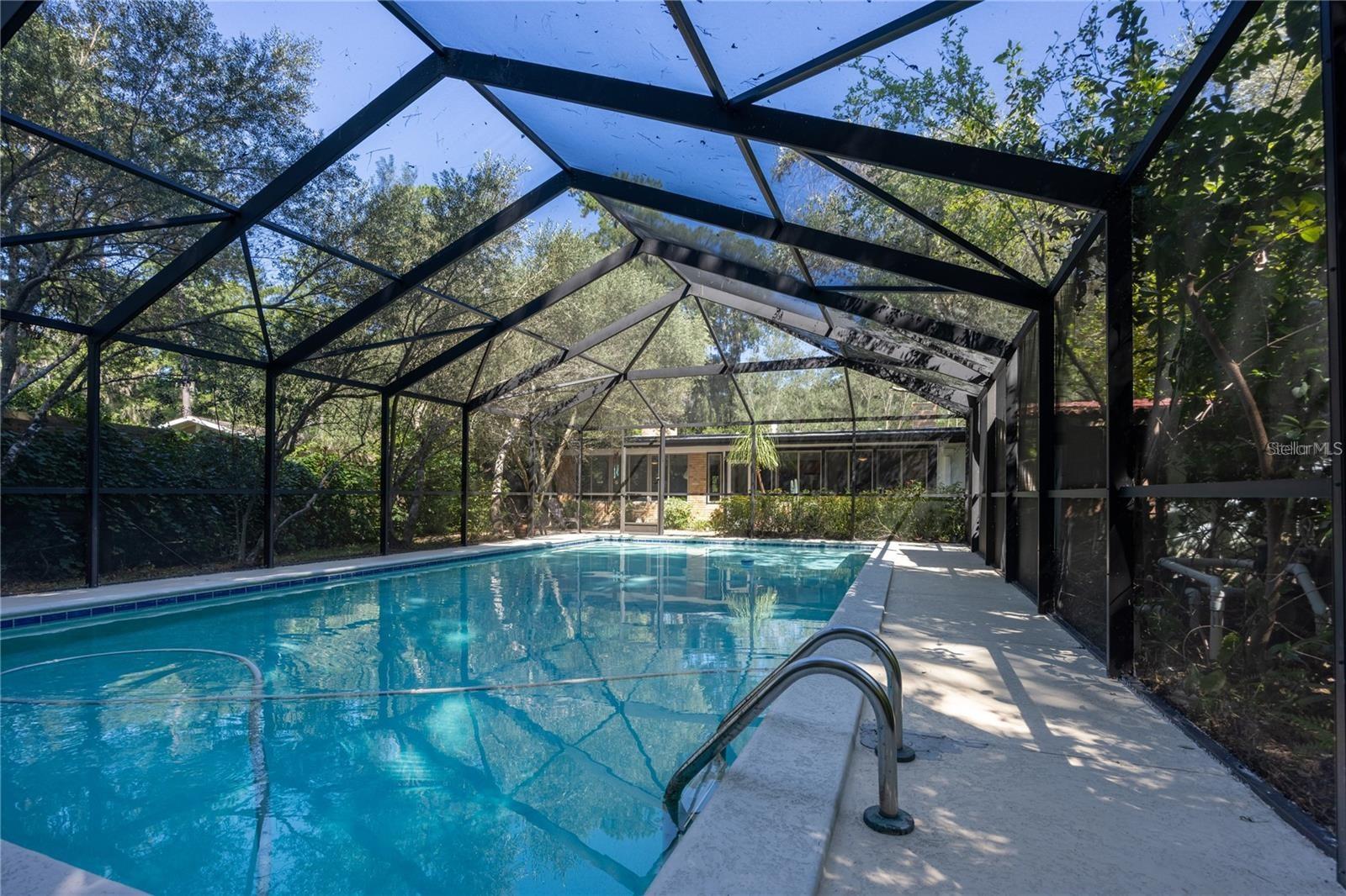 Listing photo id 29 for 415 32nd Street