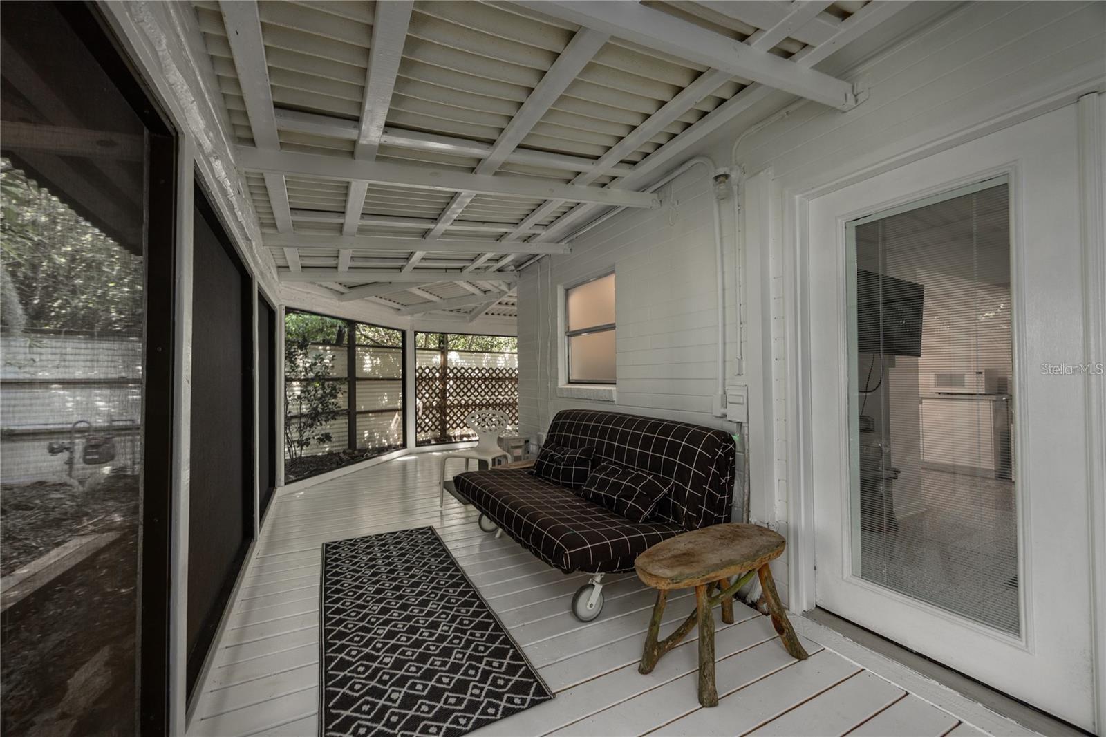 Listing photo id 50 for 415 32nd Street