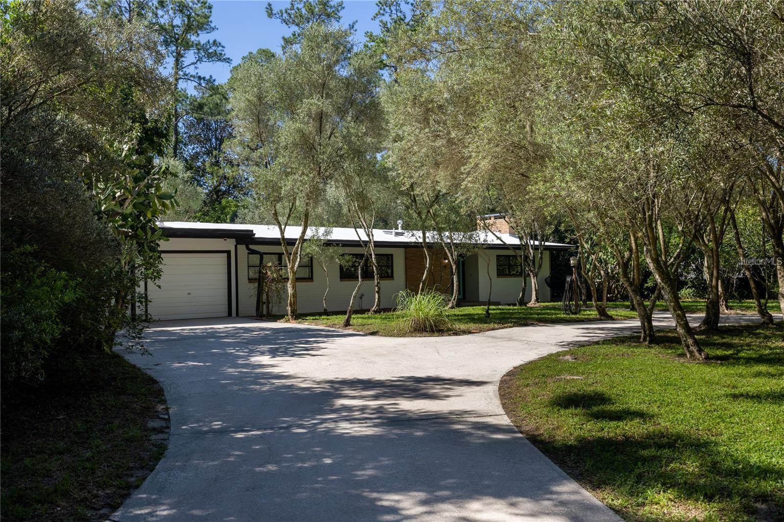 Listing photo id 4 for 415 32nd Street