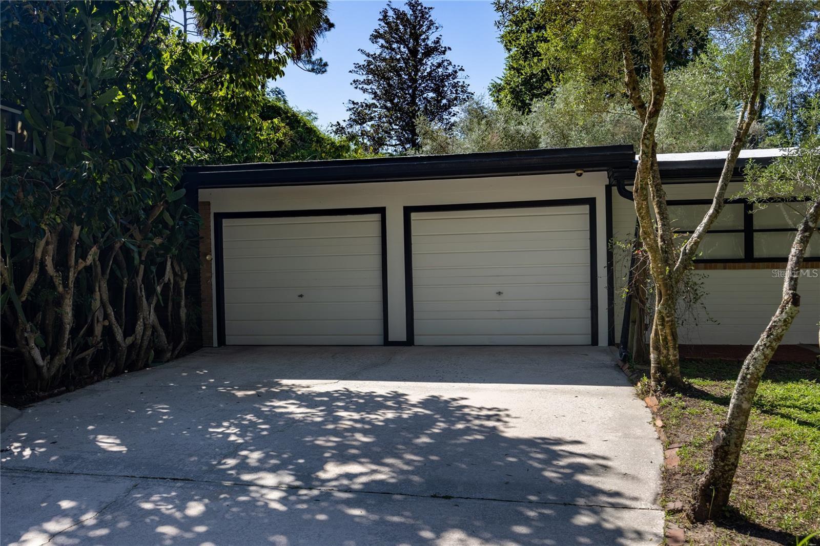 Listing photo id 72 for 415 32nd Street