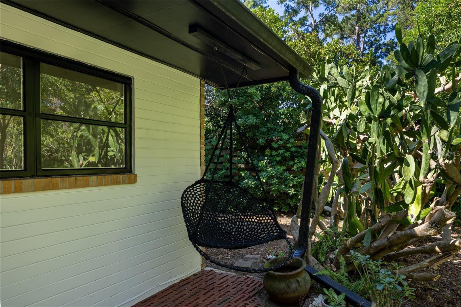 Listing photo id 75 for 415 32nd Street