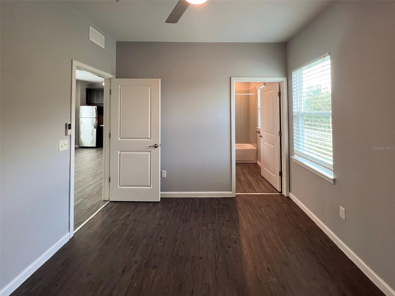 Image 7 of 23 For 204 18th Street 6