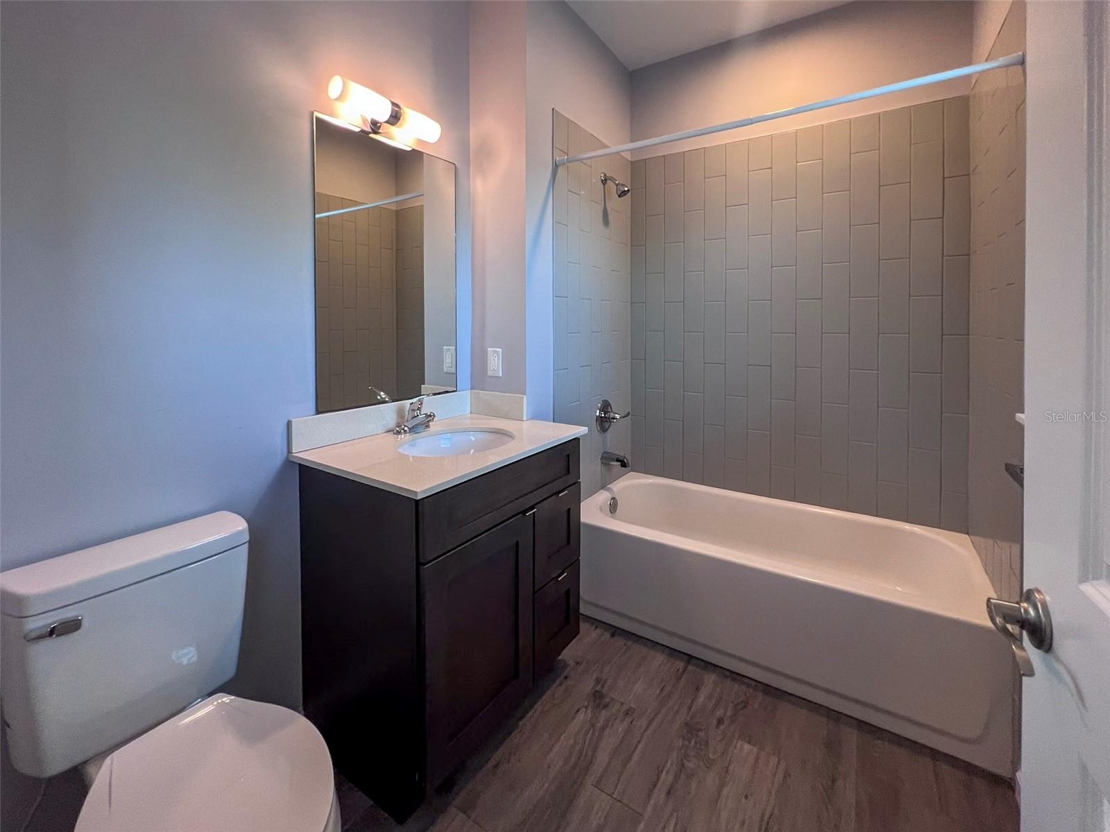 Image 8 of 23 For 204 18th Street 6