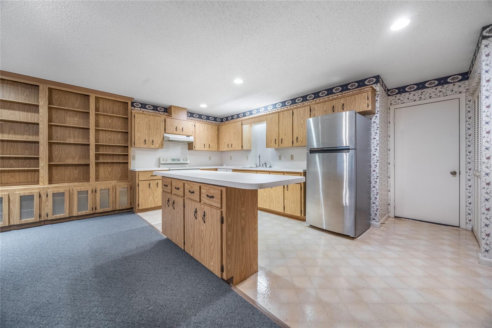 Image 19 of 43 For 8750 90th Lane C