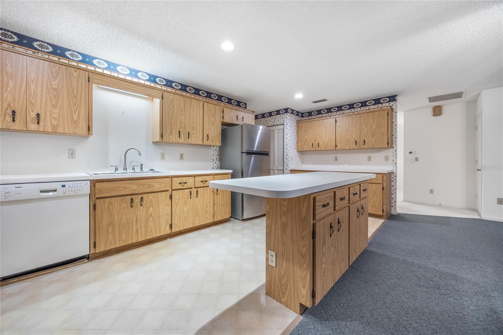 Image 22 of 43 For 8750 90th Lane C