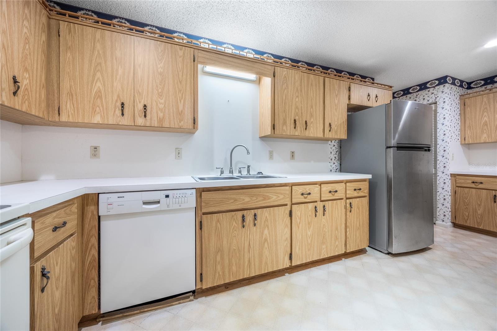 Image 23 of 43 For 8750 90th Lane C