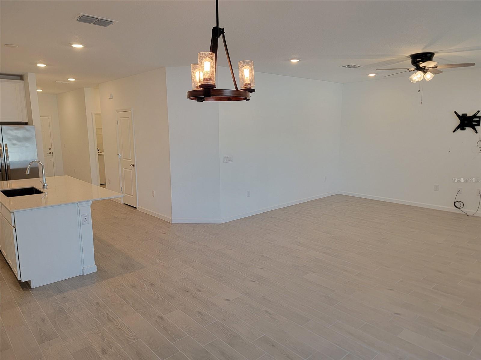 Image 14 of 40 For 4462 14 Loop