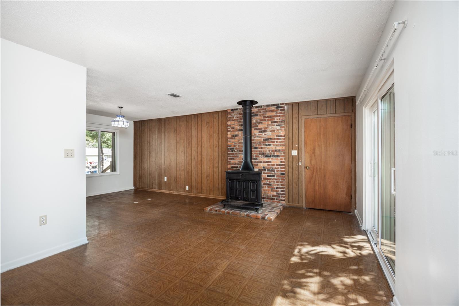 Image 3 of 13 For 1727 42nd Avenue